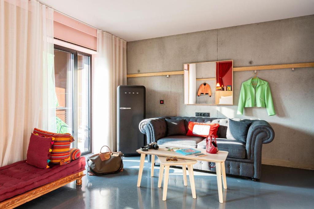 Kuchyň nebo kuchyňský kout v ubytování MOB HOTEL Lyon Confluence