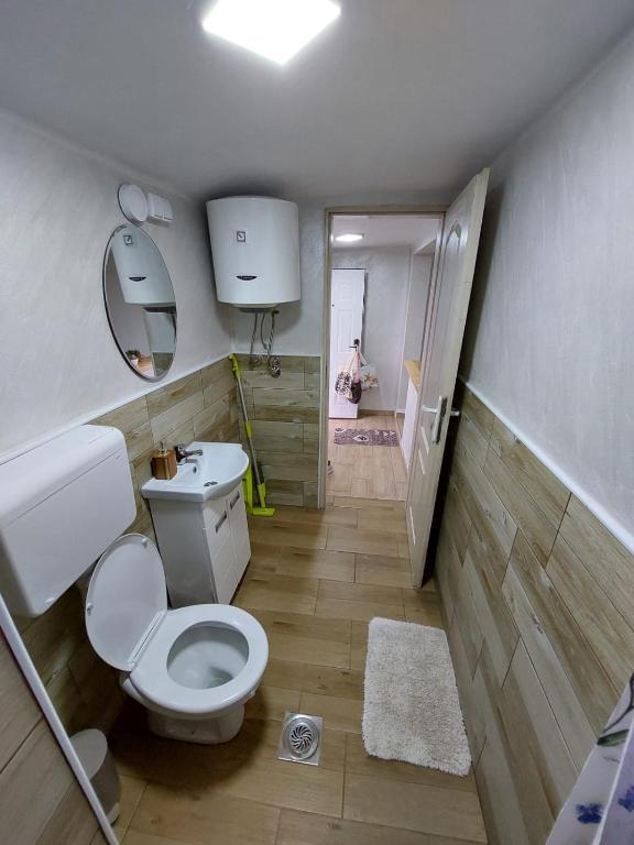 Koupelna v ubytování Apartmani Kuljanin