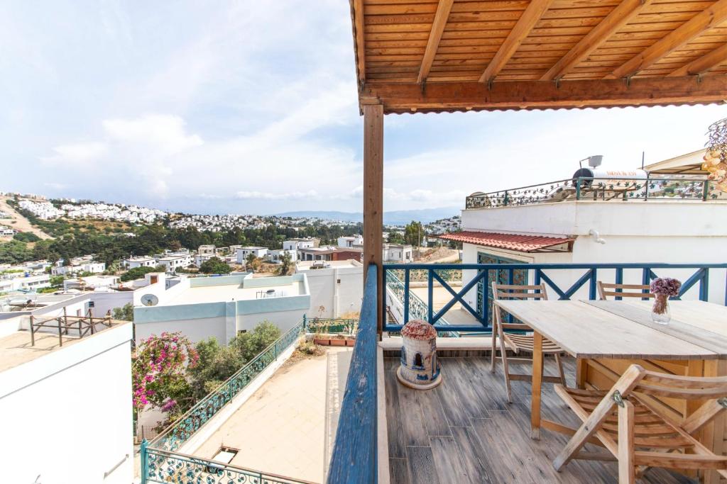 Sea View Cozy House with BBQ and Garden in Bodrum - Housity