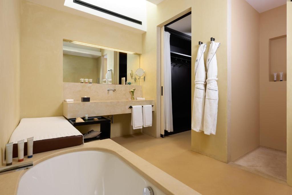 Koupelna v ubytování Verdura Resort
