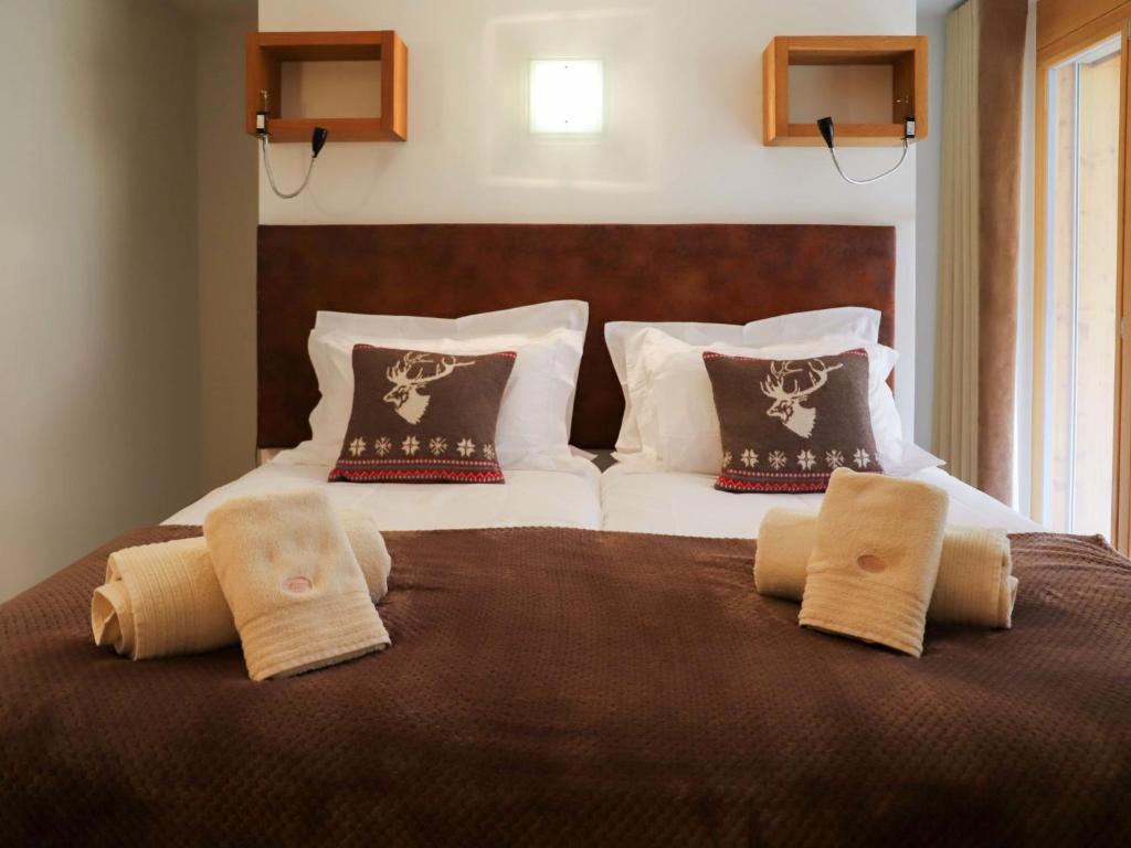 Postel nebo postele na pokoji v ubytování Apartment Cor des Alpes 16 by Interhome