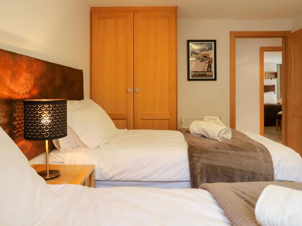Postel nebo postele na pokoji v ubytování Apartment Cor des Alpes 16 by Interhome