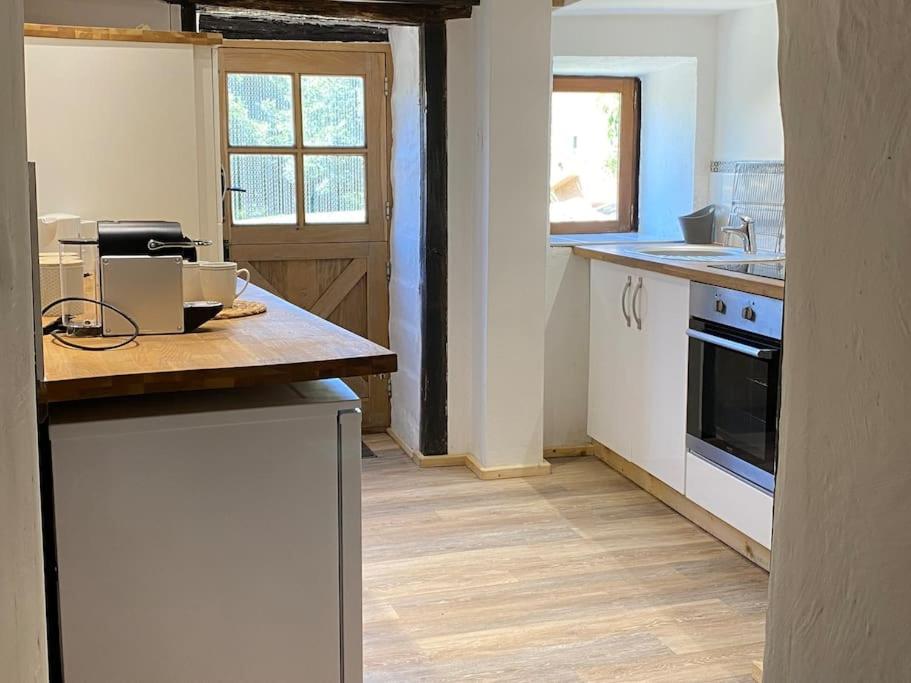 Spacious 1 bed home with shared pool, ChampagnaclaRivière (updated