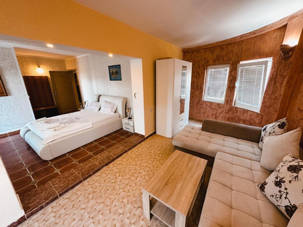 Postel nebo postele na pokoji v ubytování Apartments La Cancela