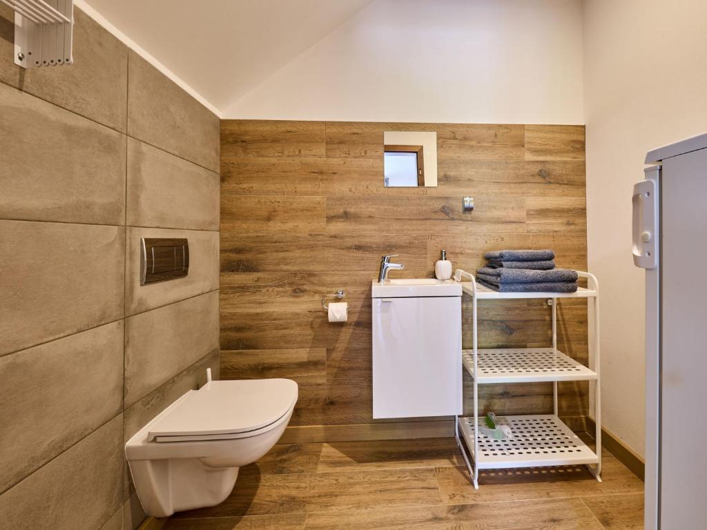 Koupelna v ubytování Apartment Ski-In Ski-Out Mountain Duplex Portášky2 by Interhome