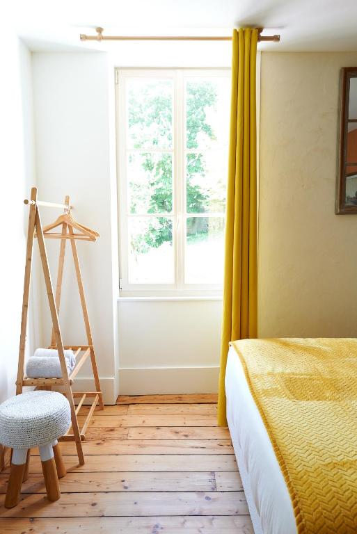 La Porte des Prés - Habitación Con Cama Grande Y Vistas Al Jardín