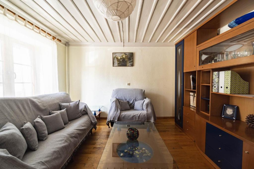 Posedenie v ubytovaní Nerida's-Traditional 3 BR Townhouse-BBQ-View