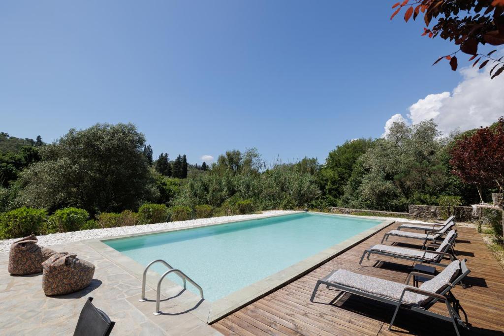 Bazén v ubytování Luxury Villa Perla nebo v jeho okolí