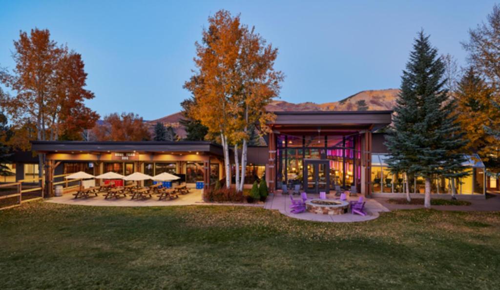 The Inn at Aspen, Aspen (updated prices 2025)
