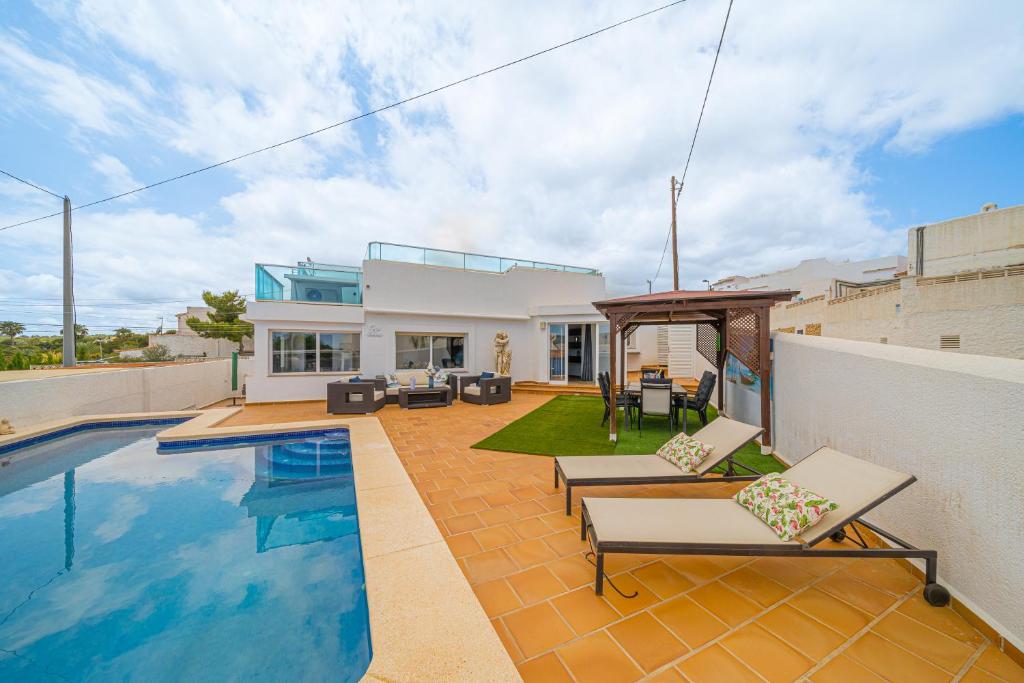 Casa Blanca Spaniahome, LAlfàs del Pi – Precios actualizados ...