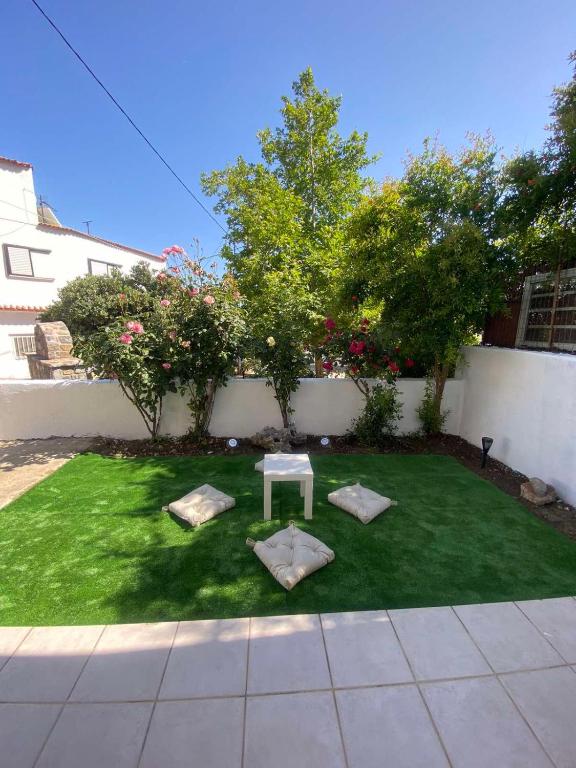 A garden outside Males House