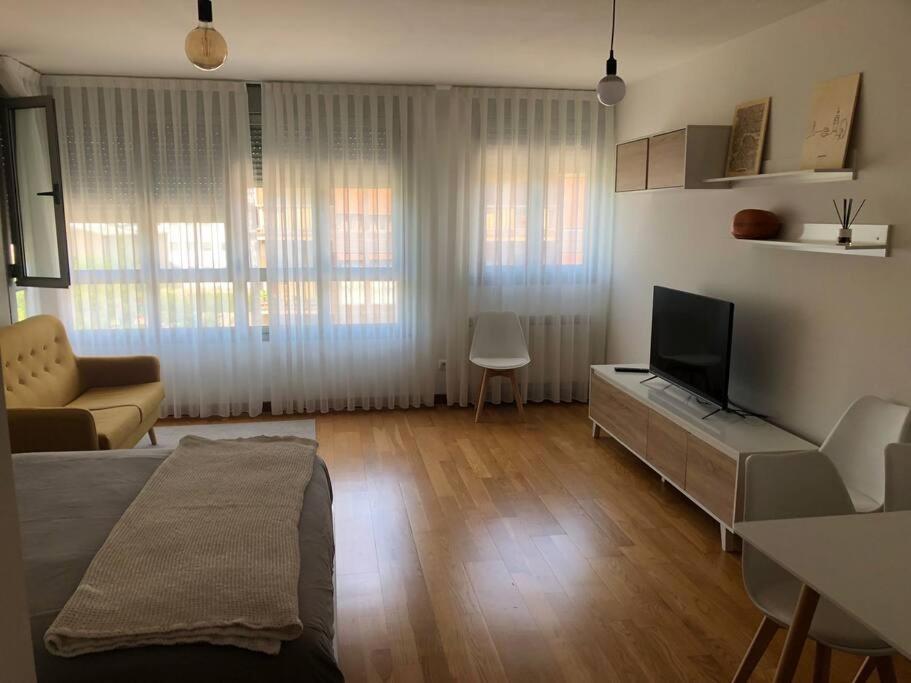 TV a/nebo společenská místnost v ubytování Loft El Cine