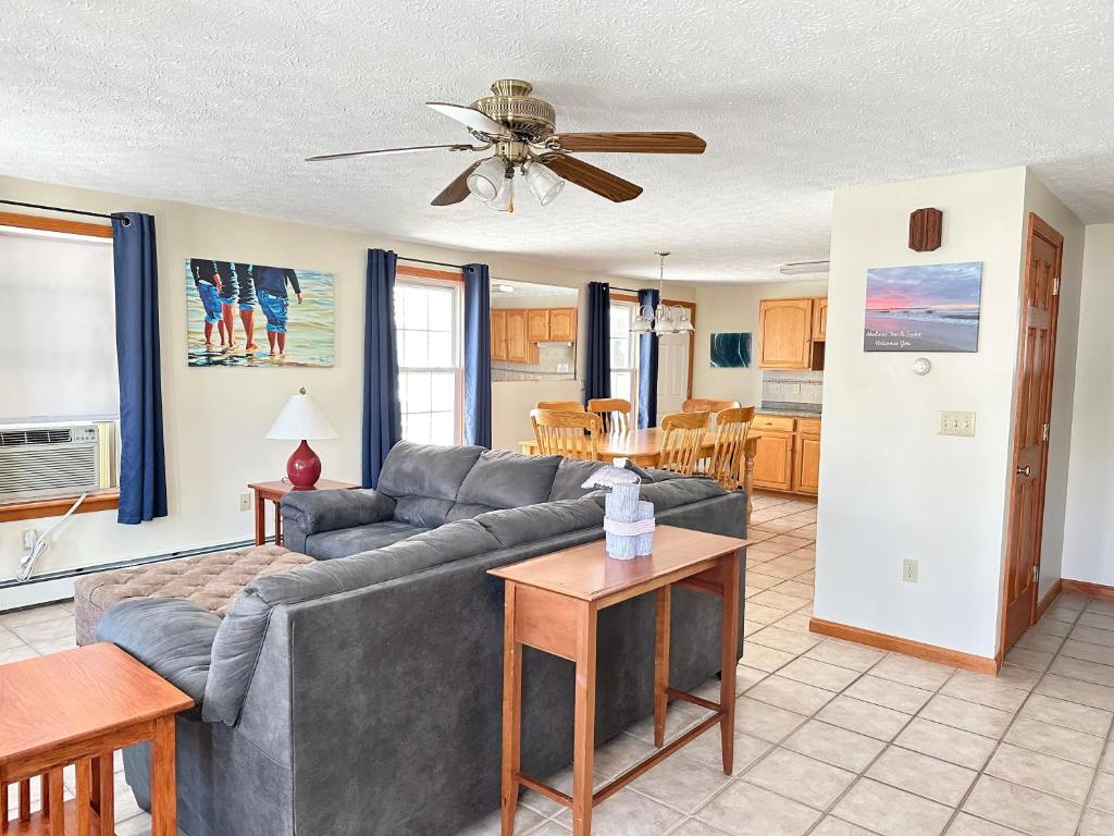Abellona Inn & Suites - Three-Bedroom Suite With Kitchen - Suite EG5