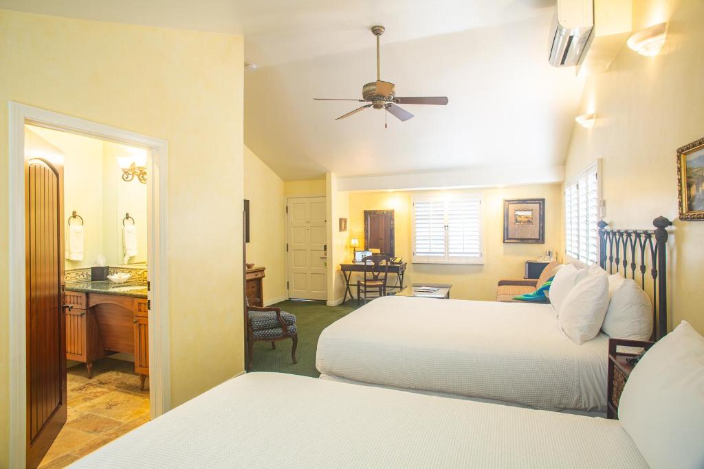 Castillo Inn at the Beach photo