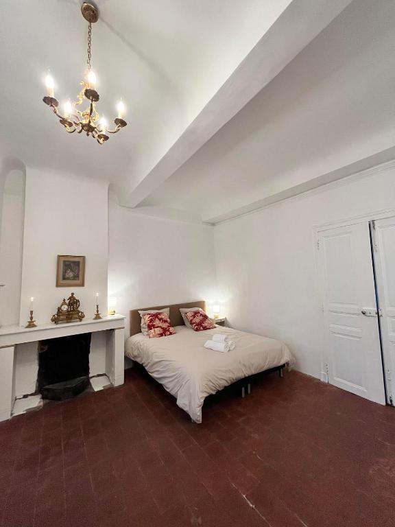 La Tour de Pezene - Classic Triple Room