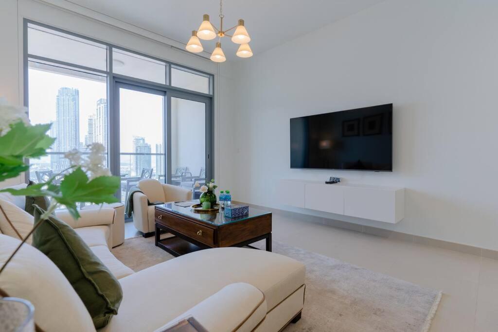 Burj Khalifa View – Downtown – 2BR+Maid