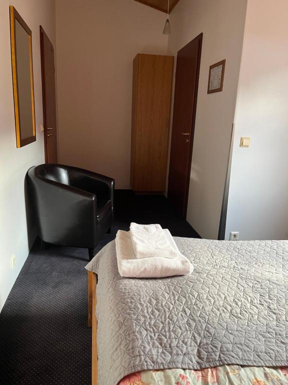 Postel nebo postele na pokoji v ubytování Engimyri Lodge