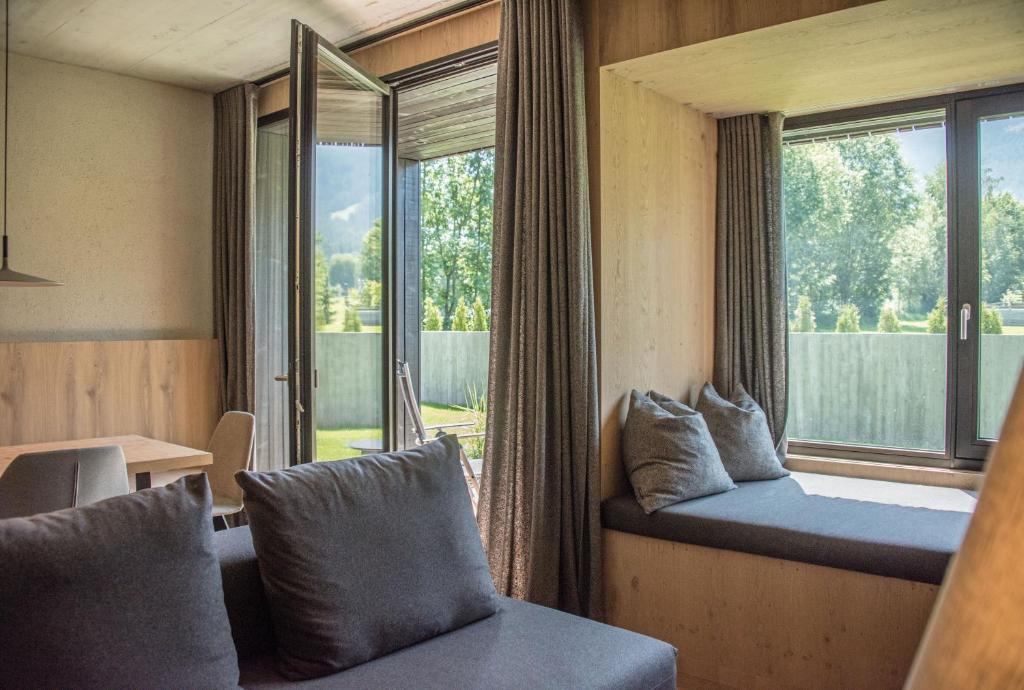 Hotel Krondlhof - Suite With Garden View