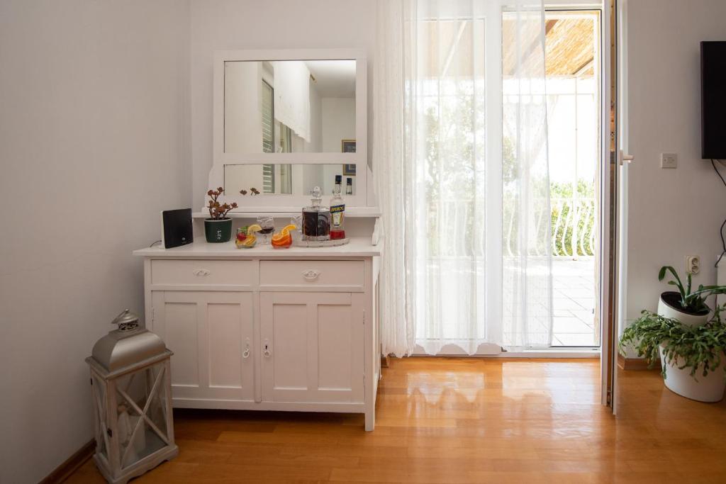 Kuchyňa alebo kuchynka v ubytovaní Holiday Home Andrija