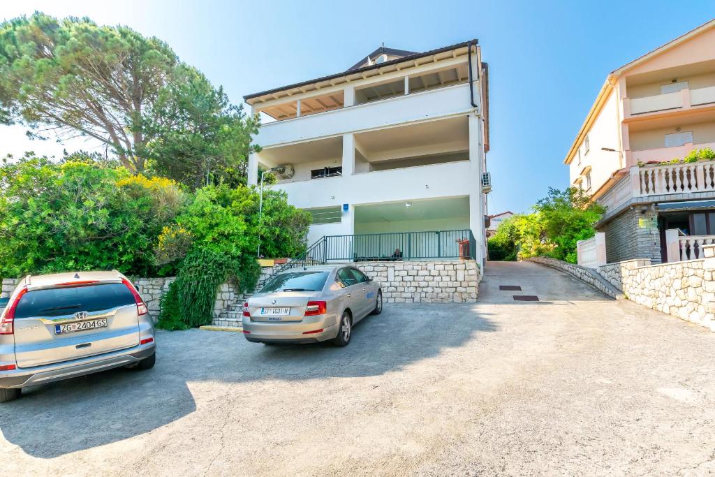 Budova, v ktorej sa apartmán nachádza