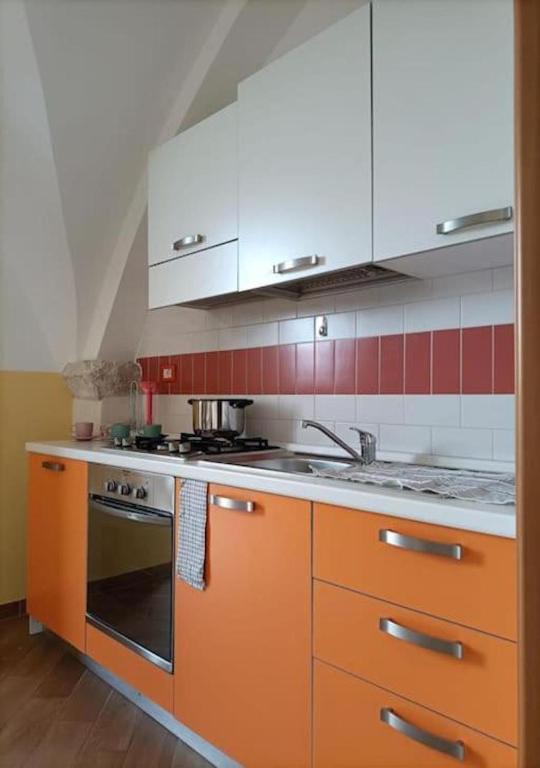 Kuchyň nebo kuchyňský kout v ubytování Casa Fra Ambrogio