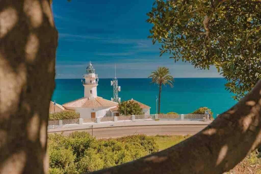 Faro Cullera. Villa pareada. Infinity pool ., Faro de Cullera ...