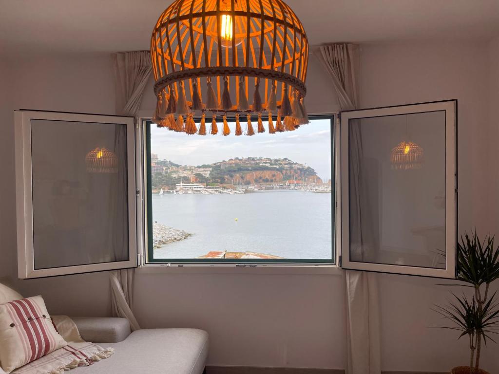 Výhled na řeku, která protéká v blízkosti apartmánu