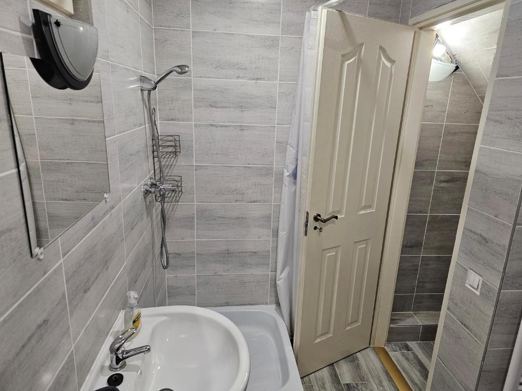 Végvári Hotel Eger - Resim 4