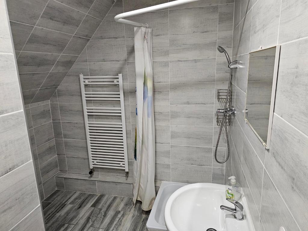 Kúpeľňa v ubytovaní Végvári Hotel Eger