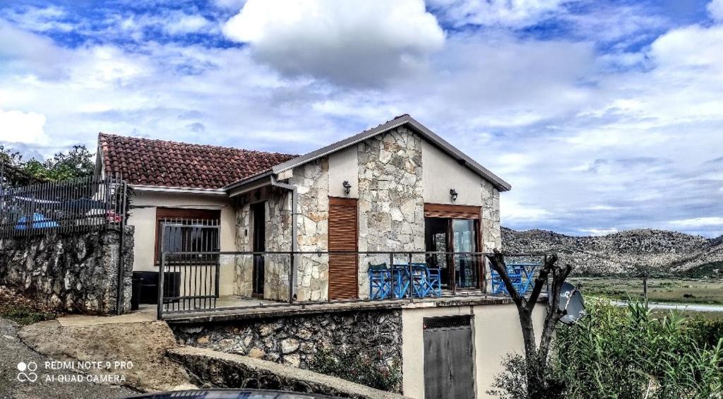 Holiday home Haustor with Skadar lake view - Vakantiehuis