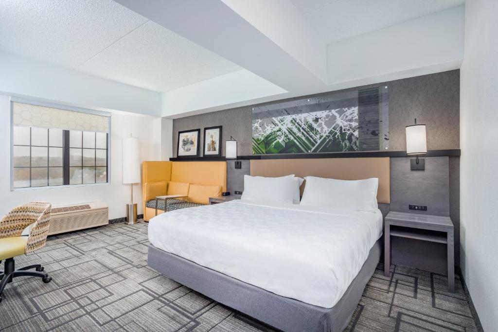 Holiday Inn Lafayette-City Centre, an IHG Hotel - 