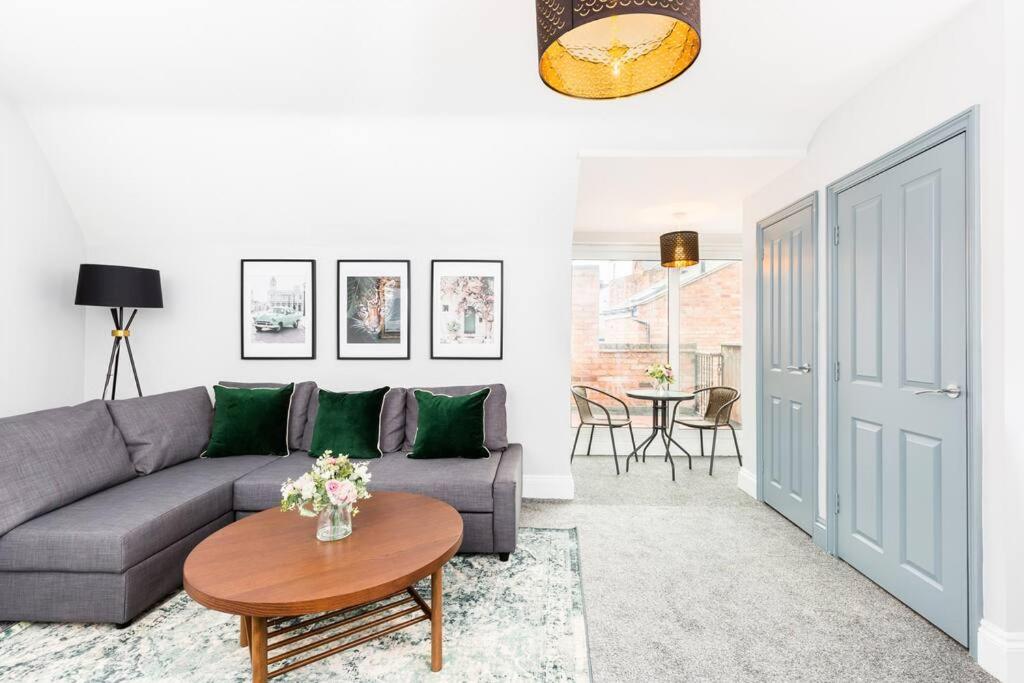 Duplex Loft Apartment with Balcony & Private Entrance in JQ Birmingham, Birmingham (updated