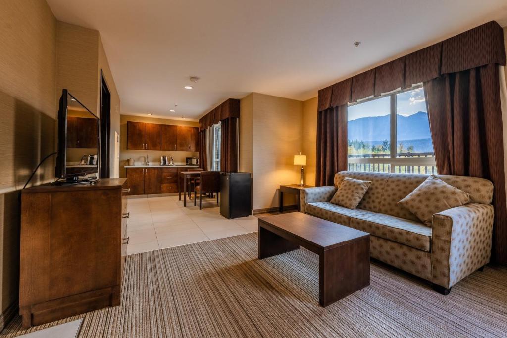 Holiday Inn Express Golden-Kicking Horse by IHG - Suite Royale Avec Vue Sur La Montagne