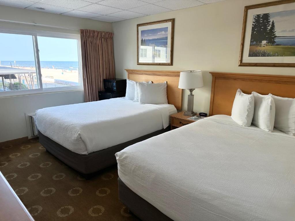 Safari Hotel Boardwalk - Ocean Side View Two Double Beds