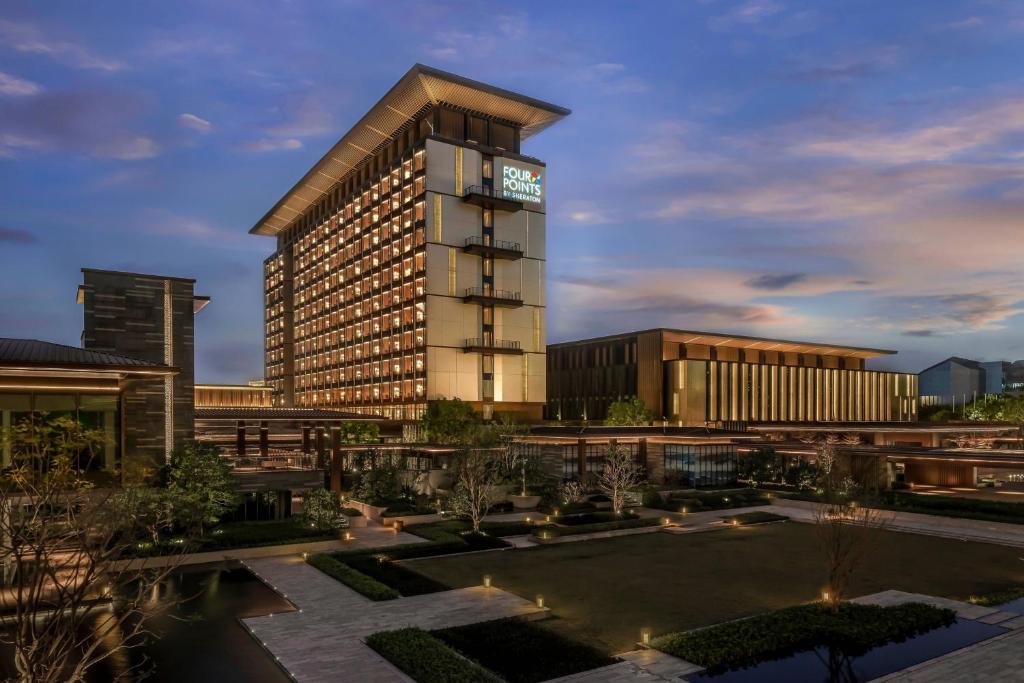 a rendering of the headquarters of a hotel at Four Points by Sheraton Guangzhou, Baiyun in Guangzhou