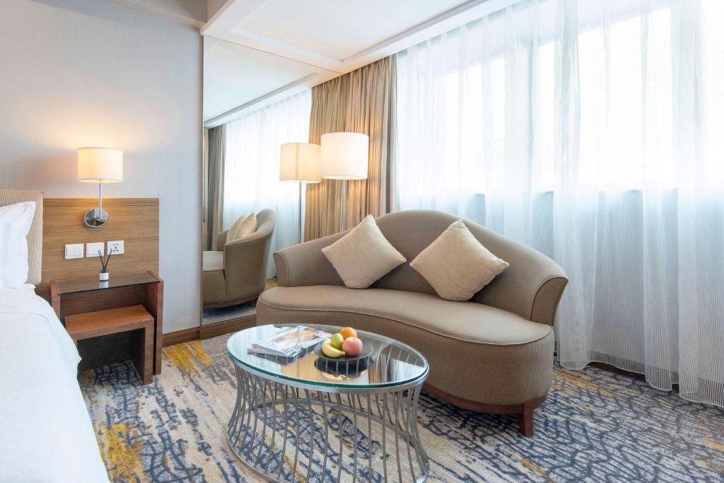 Posezení v ubytování Four Points by Sheraton Shanghai, Pudong