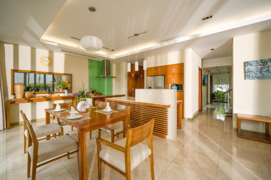 Biệt Thự 2 Phòng Ngủ Với Hồ Bơi Riêng