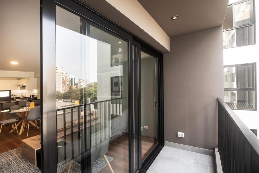 Alcanfores 1262 by Wynwood House - Apartment With Balcony