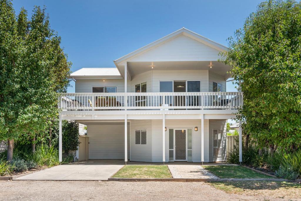 Chloe's Place Aldinga Beach C21 SouthCoast Holidays, Aldinga Beach