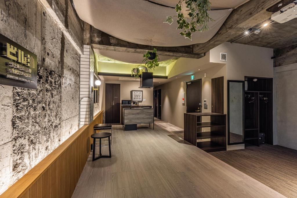 ビル泊 -Birupaku Decentralized Hotel-にあるテレビまたはエンターテインメントセンター