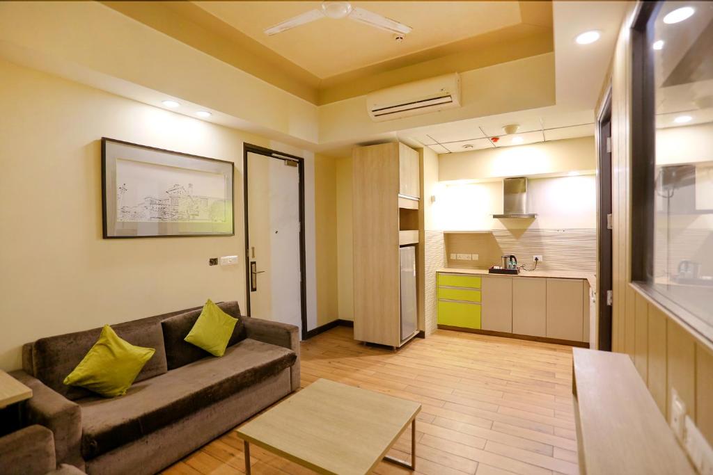 Posezení v ubytování FabHotel Sapphire 83