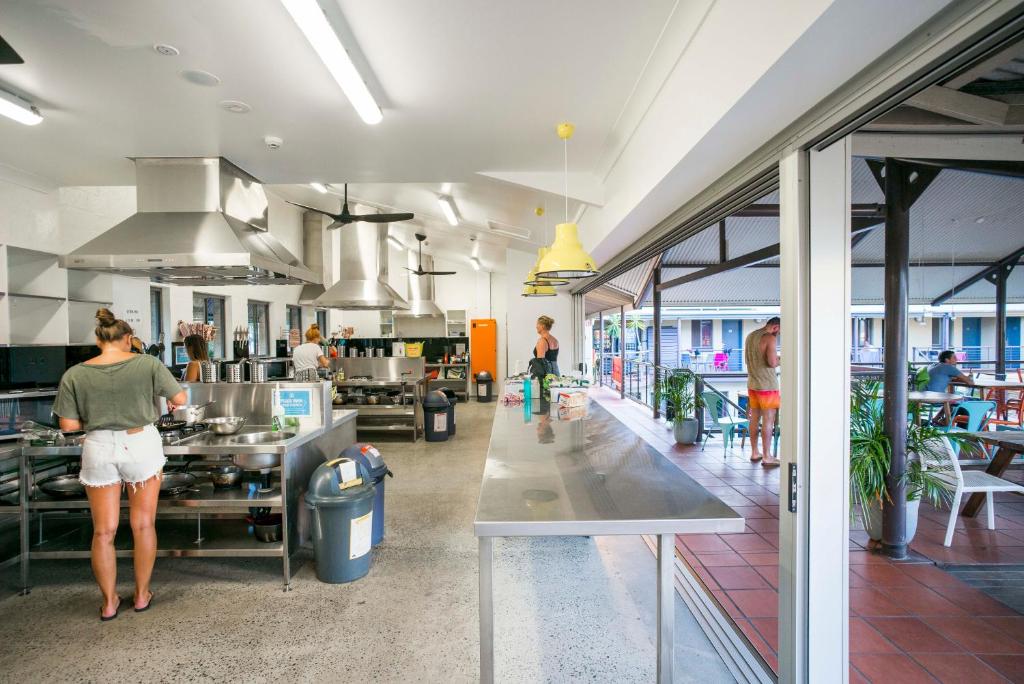 Restaurace v ubytování YHA Byron Bay