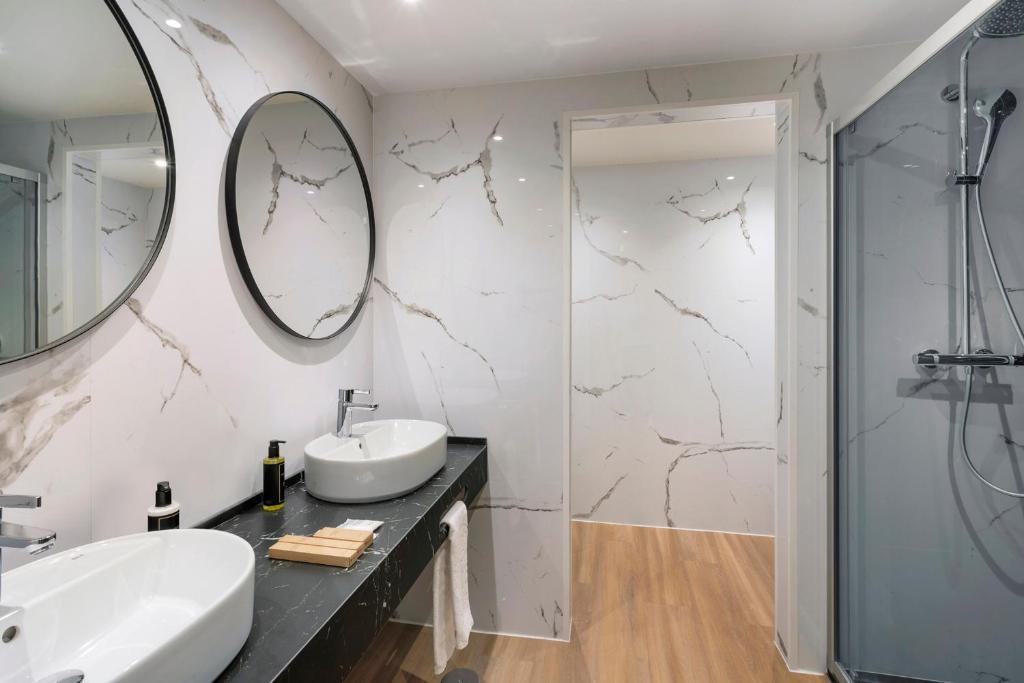 Exe Sevilla Macarena - Resim 21