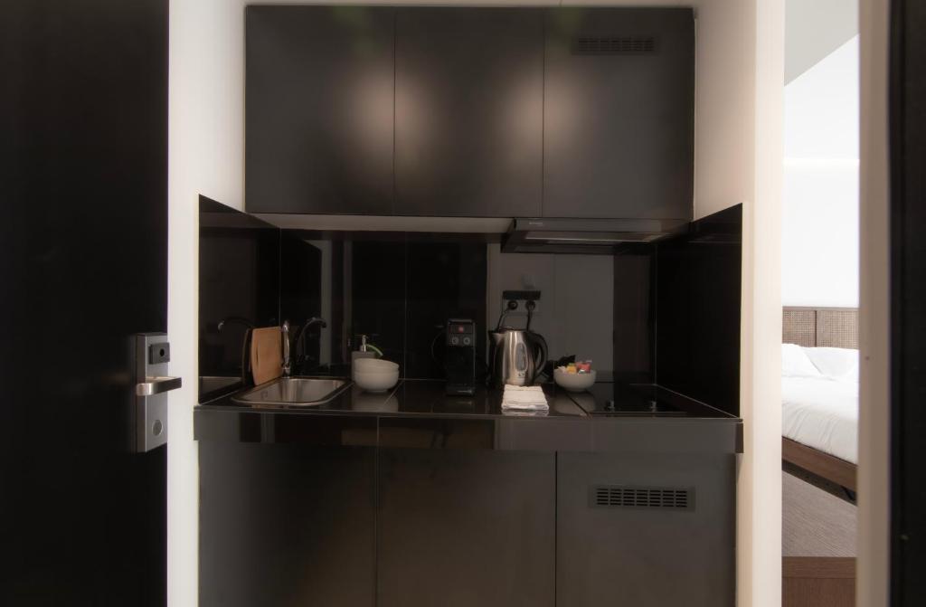 Mythodea Athens Suites - 17