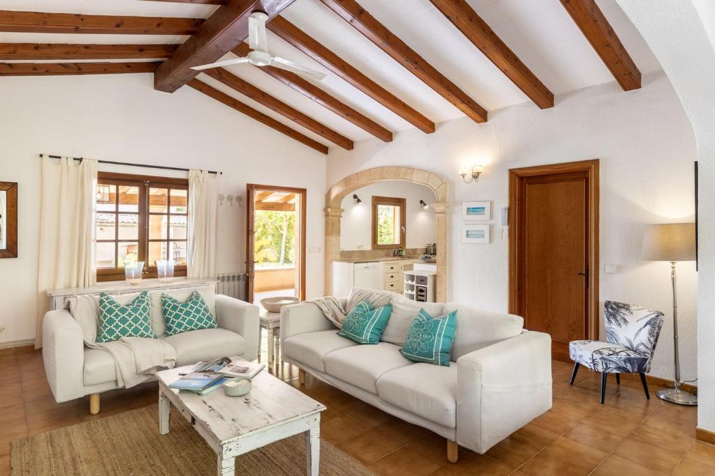 Posezení v ubytování Villa Torres Pollensa - BY EMERALD STAY