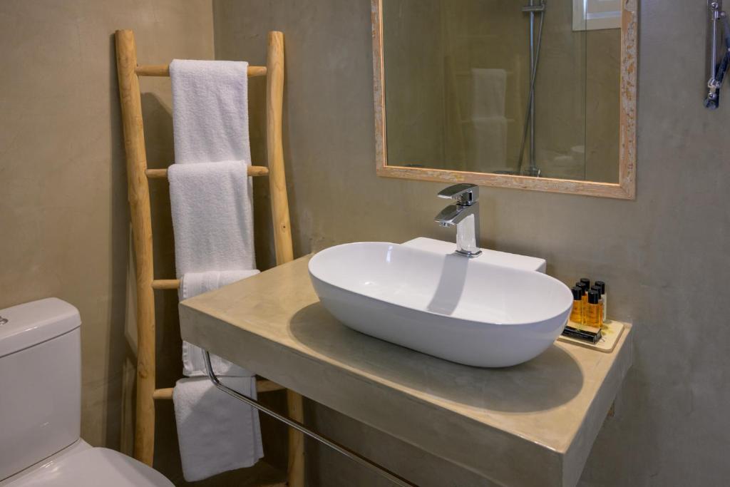 Oikies Small Elegant Houses - 13