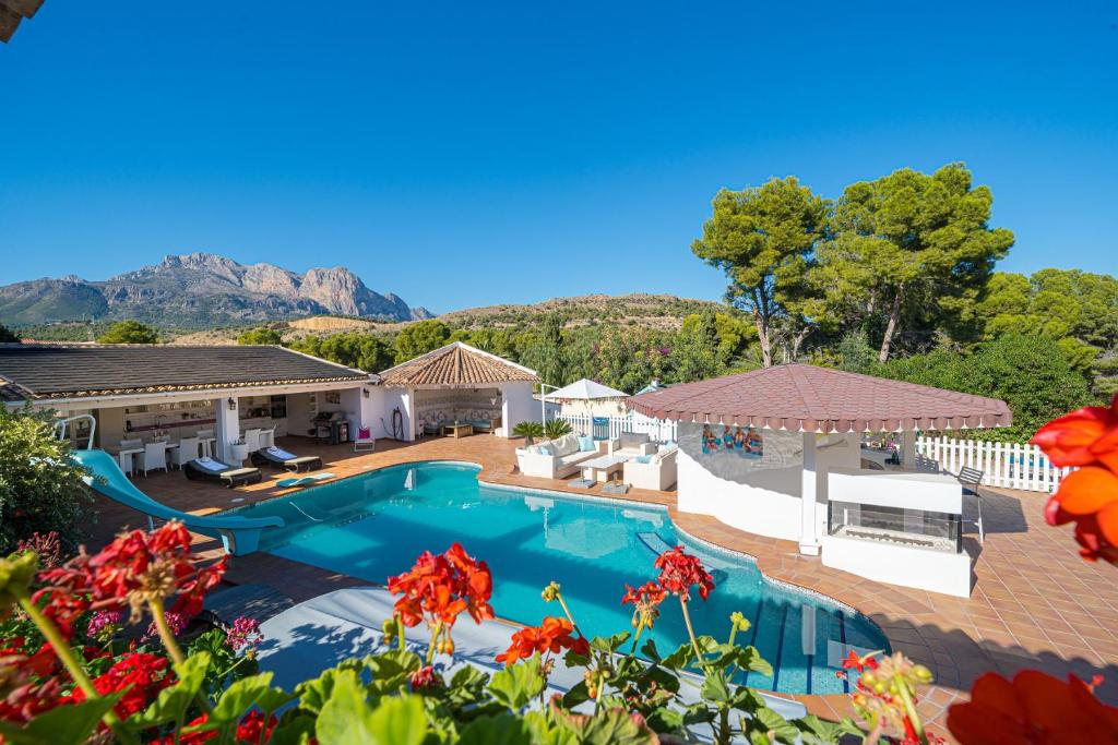 Booking.com: Villa Belmonte , LAlfas del Pi, Spanje . Boek ...