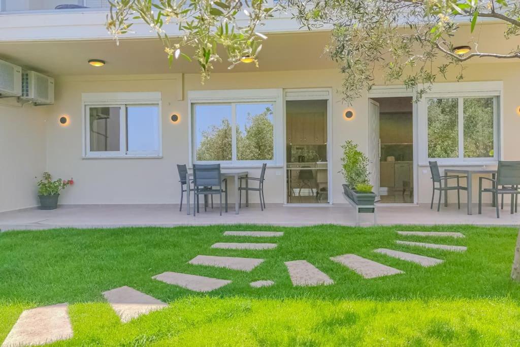 Zahrada ubytování Renovated apartment 3- Platanias