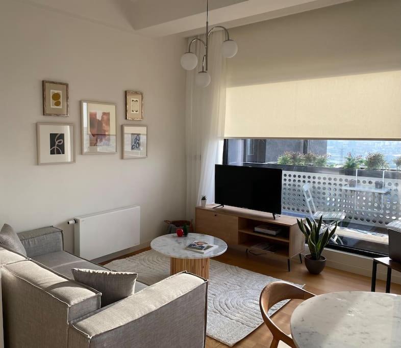 Scandinavian Brand New 2 Bedroom Apartment