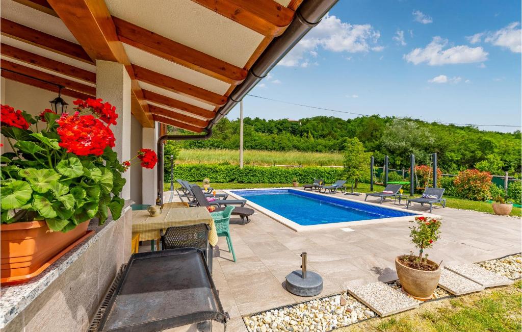 Bazén v ubytování Villa Milena nebo v jeho okolí